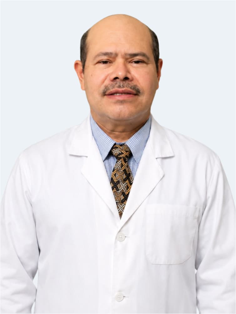 Dr. Iván Salomón Yuja